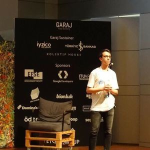 Meet your Posher, Bora